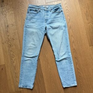 Levi’s Wedgie Icon High Rise Taper Leg Denim Jean - Size 28 - Light Wash
